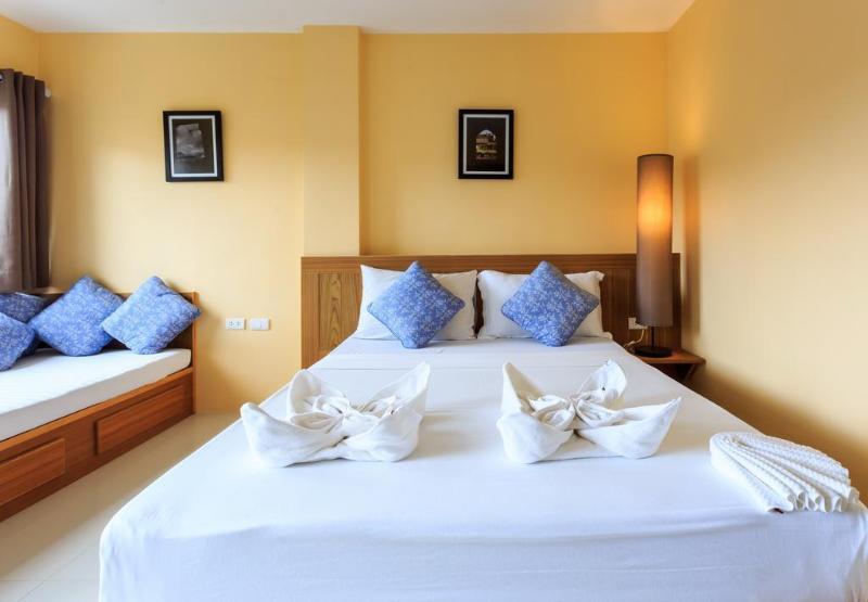 Oyo 255 The Ocean Hotel Patong Exterior foto